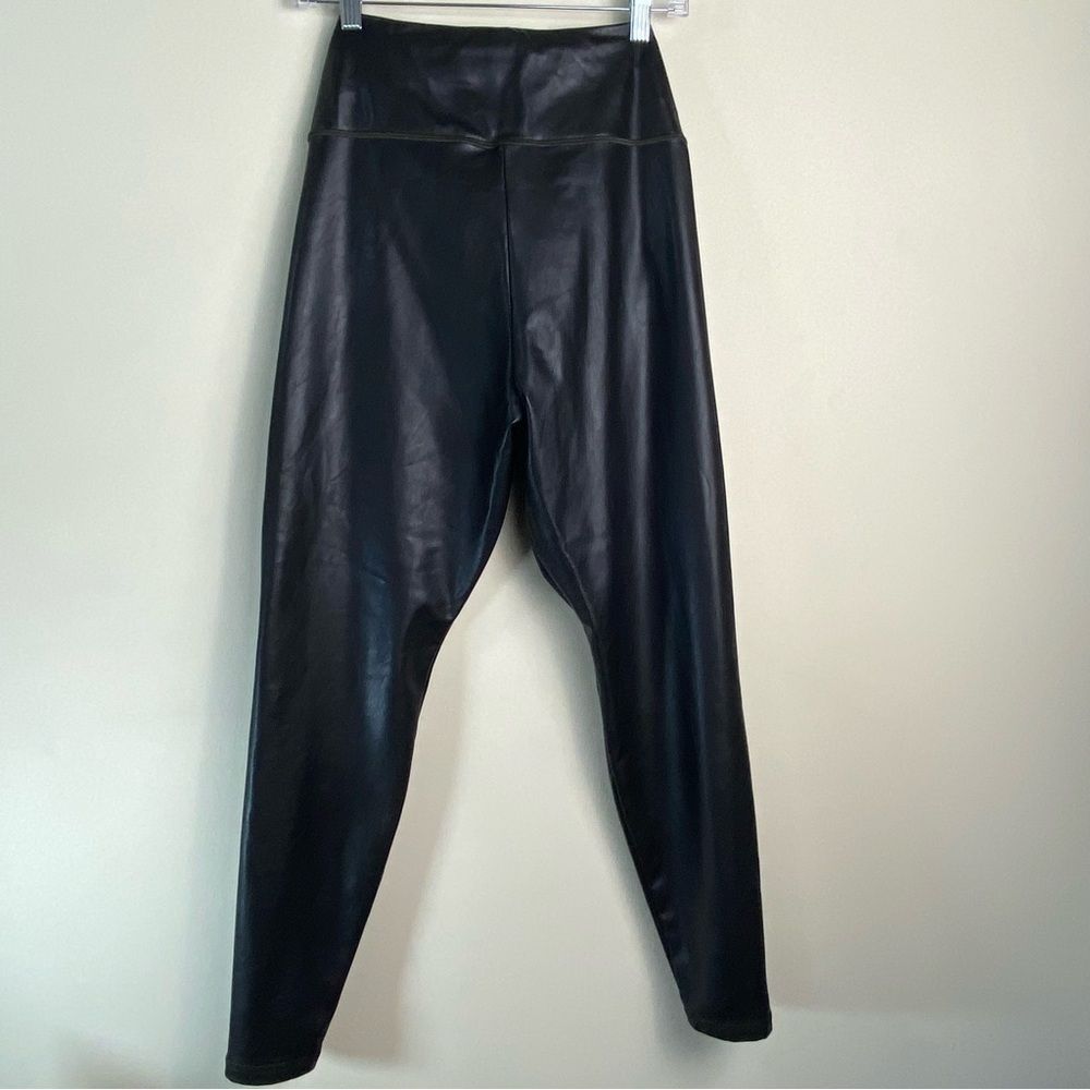 Women’s ATHLETA Black Gleam Faux Leather Front Leggings Size Medium - Picture 10 of 13